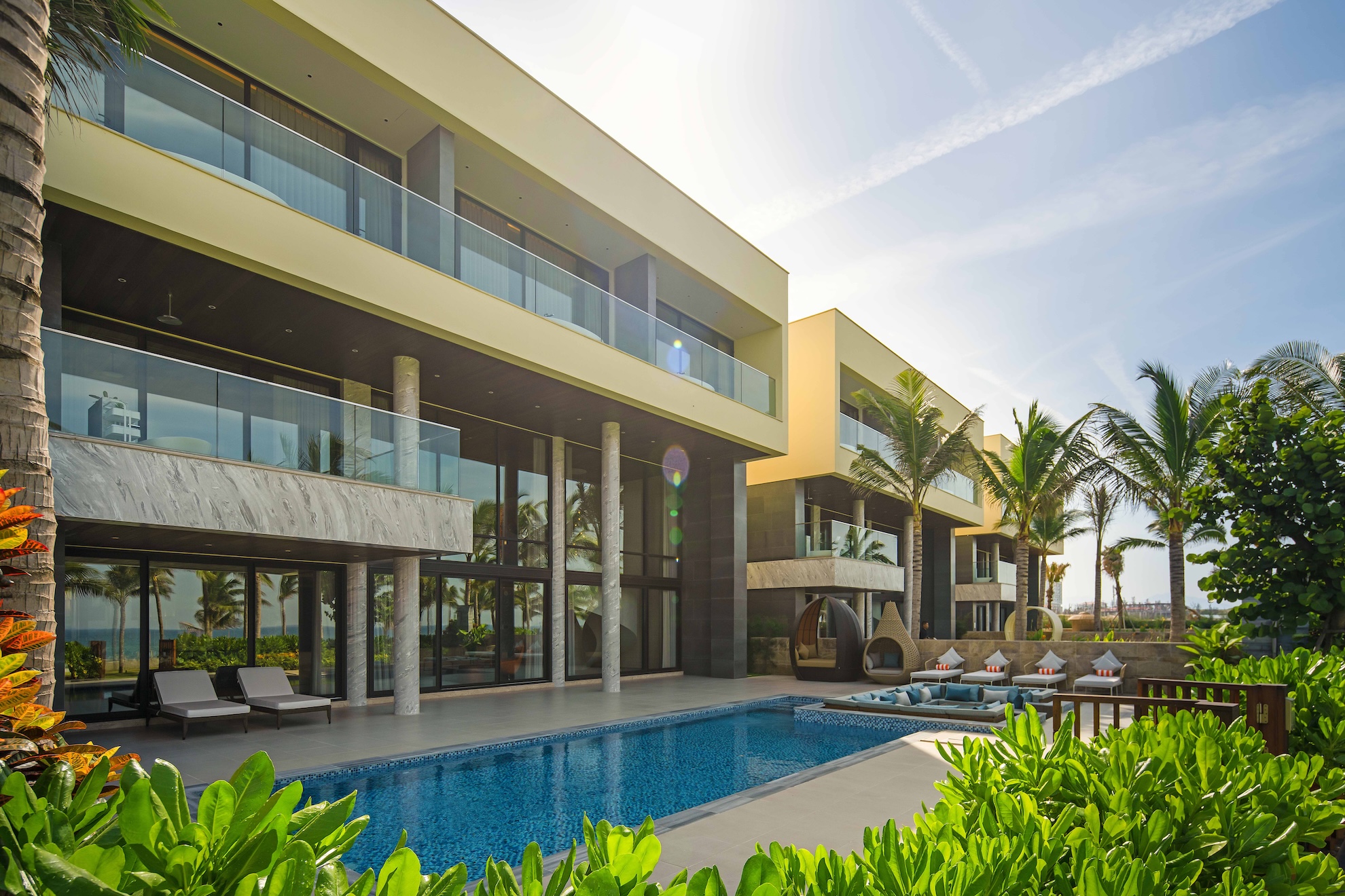 Beachfront 06-Bedroom Pool Villa