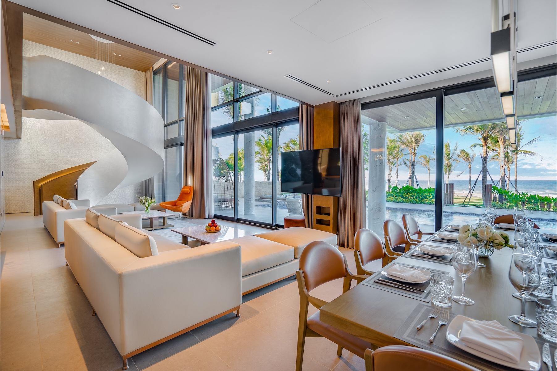 Beachfront 06-Bedroom Pool Villa