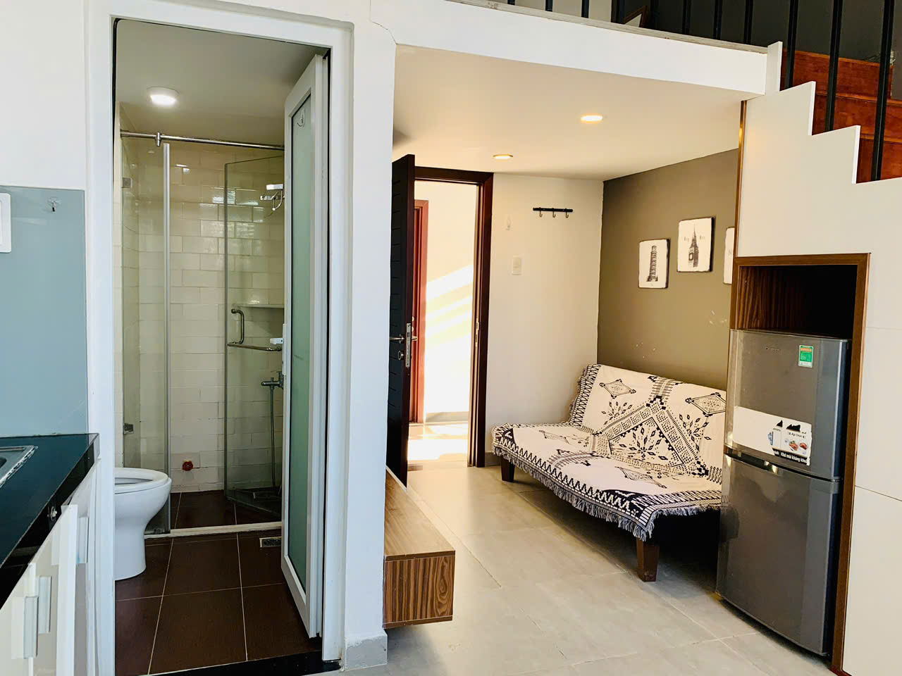 Studio with window_ 602 & 409